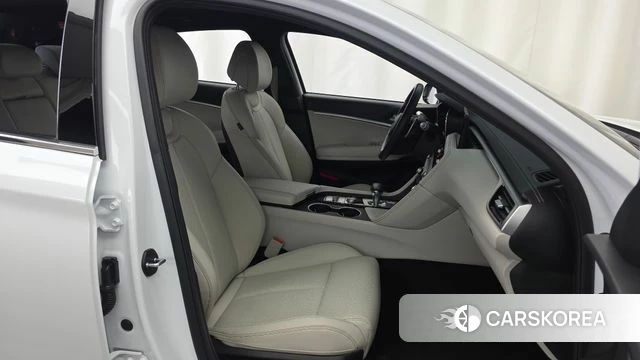 Genesis The New G70 2023 Белый из Кореи, фото 2