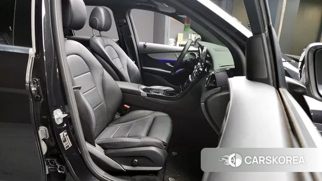 Mercedes-Benz GLC-Class X253 2020 Черный из Кореи, фото 2