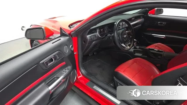 Ford Mustang 2021 Красный из Кореи, фото 2