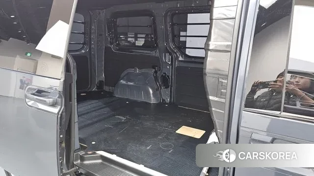 Hyundai Staria 2024 Серый из Кореи, фото 2