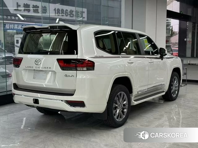 Toyota Land Cruiser (imported) 2025 Белый из Китая, фото 2