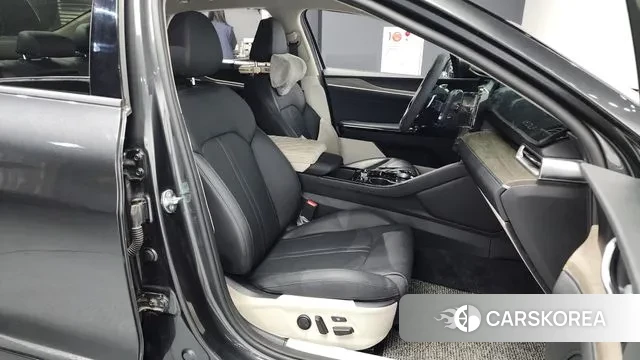 Kia K5 3rd generation 2023 Серый из Кореи, фото 2