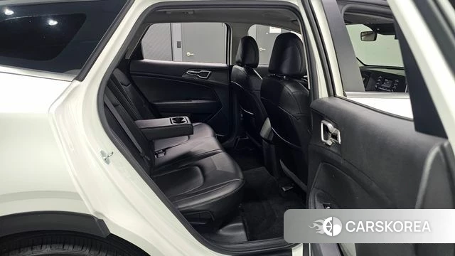 Kia Sportage 5th Generation 2023 Белый из Кореи, фото 2