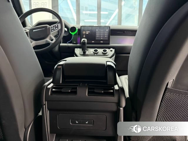 Land Rover Defender (L663) 2025 Белый из Кореи, фото 2