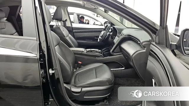 Hyundai Tucson (NX4) 2021 Черный из Кореи, фото 2