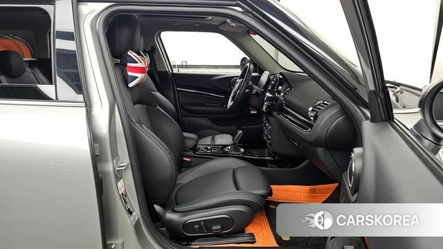 Mini Cooper Clubman 2023 Серебряный из Кореи, фото 2