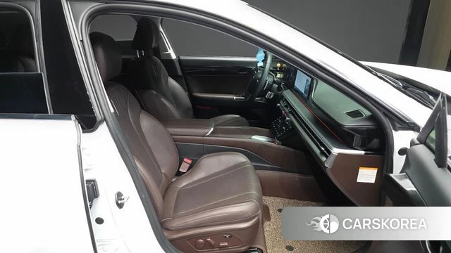 Hyundai Grandeur Hybrid (GN7) 2023 Белый из Кореи, фото 2