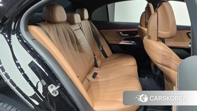 Mercedes-Benz E-Class W214 2025 Черный из Кореи, фото 2