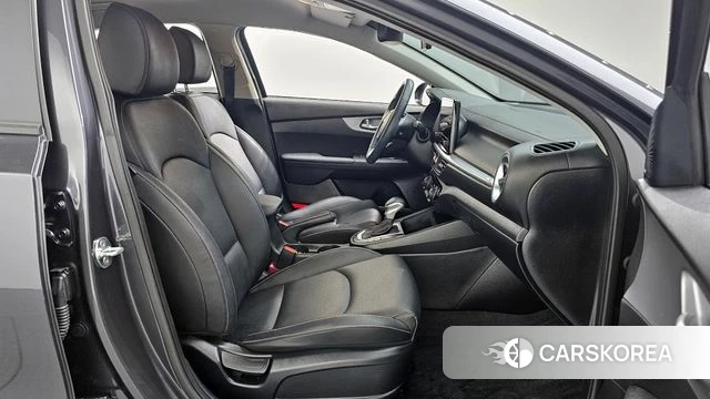 Kia The New K3 2nd generation 2021 Серый из Кореи, фото 2