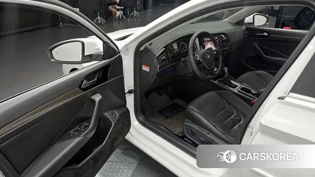 Volkswagen 7th Generation of Jetta 2020 Белый из Кореи, фото 2