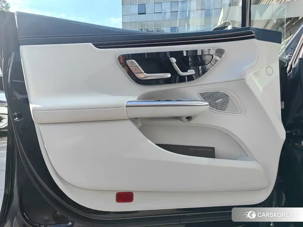 Mercedes-Benz EQE 2025 Черный из Китая, фото 2