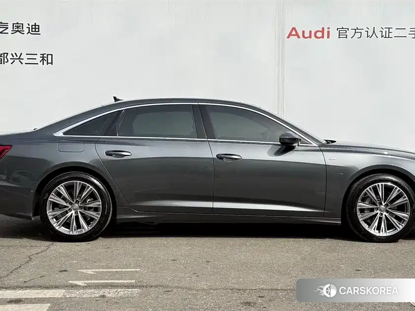 Audi A6L 2023 Silver/gray из Китая, фото 2