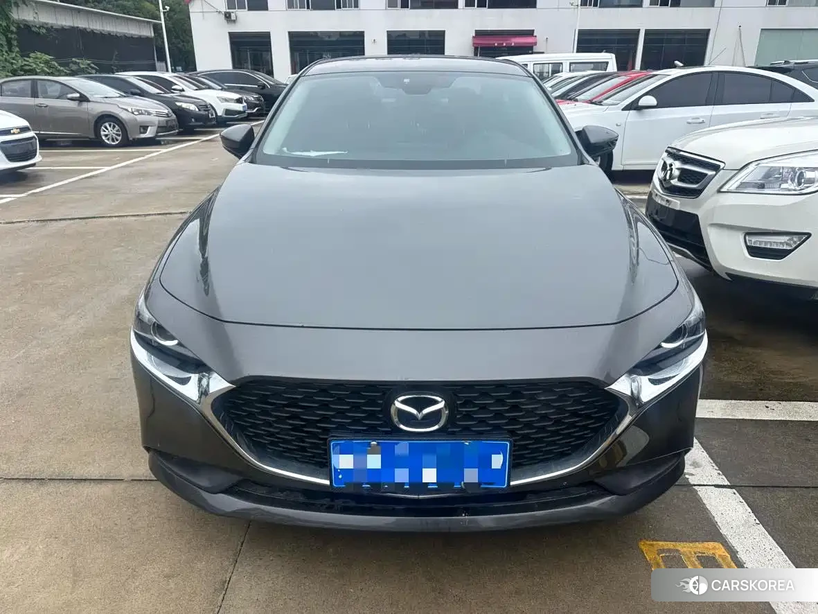 Mazda 3 2023 Silver/gray из Китая, фото 2