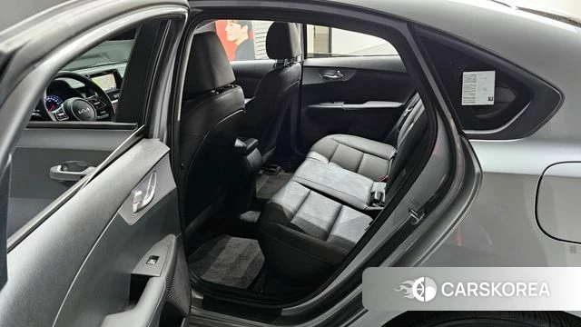 Kia The New K3 2nd generation 2021 Серебристо-серый из Кореи, фото 2