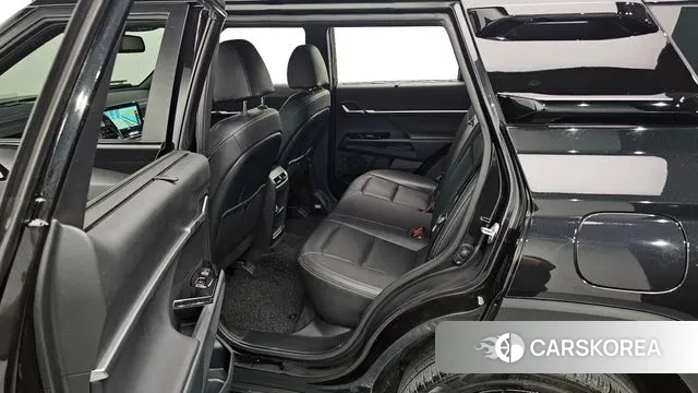 Ssangyong Torres 2022 Черный из Кореи, фото 2