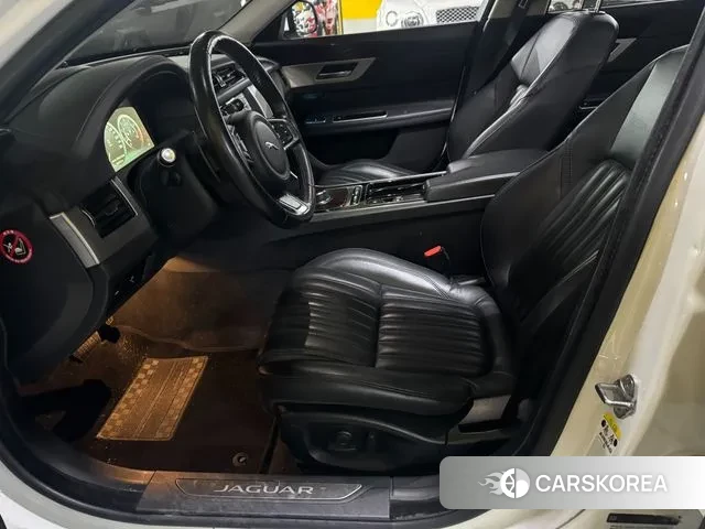 Jaguar XF (X260) 2018 Белый из Кореи, фото 2