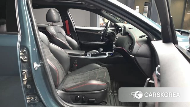 Kia Stinger Meister 2022 Темно-зеленый из Кореи, фото 2