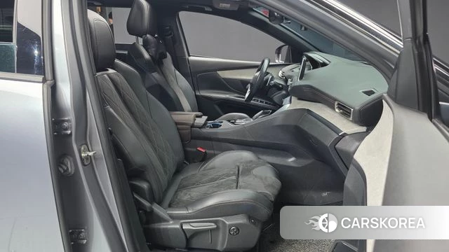Peugeot 5008 second generation 2018 Серебристо-серый из Кореи, фото 2