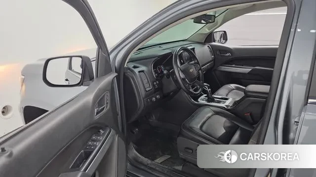 Chevrolet (GM Daewoo) Real New Colorado 2022 Черный из Кореи, фото 2