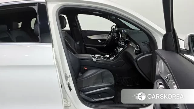 Mercedes-Benz GLC-Class X253 2019 Белый из Кореи, фото 2