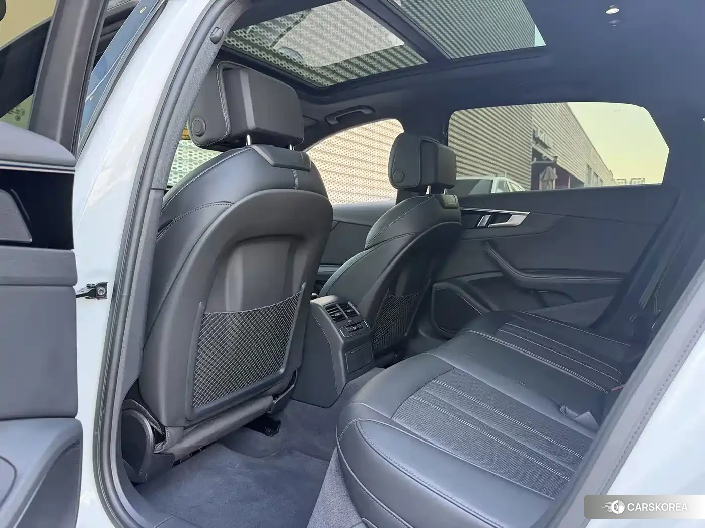 Audi A4L 2024 Белый из Китая, фото 3