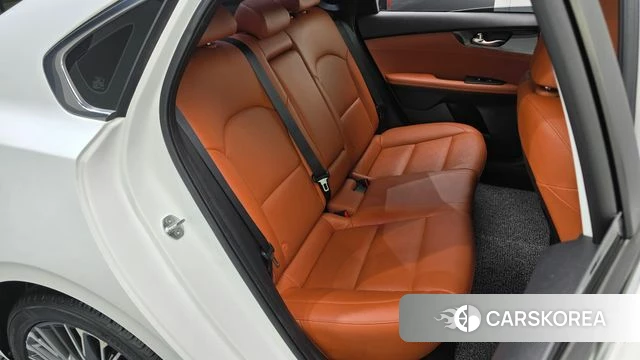 Kia The New K3 2nd generation 2021 Белый из Кореи, фото 2
