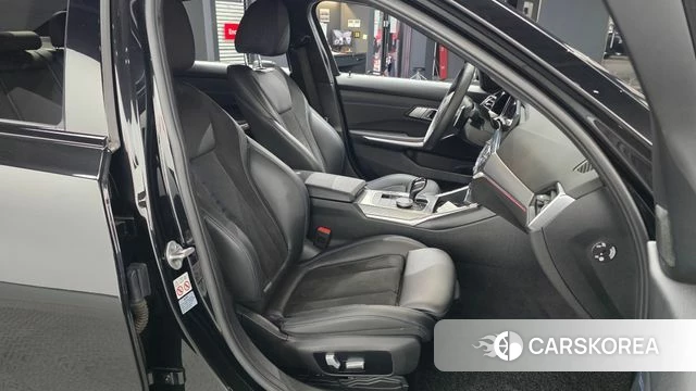 BMW 3 Series (G20) 2021 Черный из Кореи, фото 2