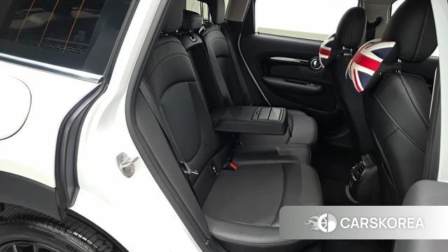 Mini Cooper Clubman 2023 Белый из Кореи, фото 2