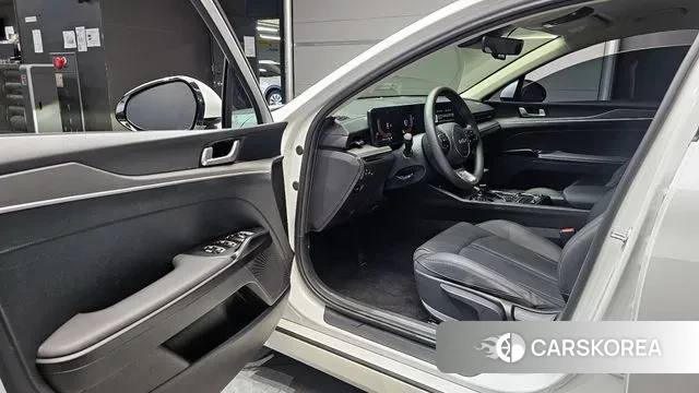 Kia The New K5 3rd generation 2025 Белый из Кореи, фото 2