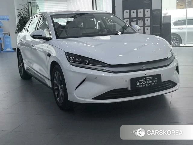 BYD Qin L EV 2025 Белый из Китая, фото 2