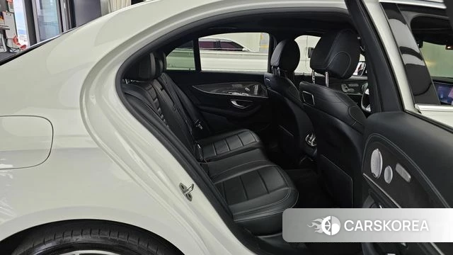 Mercedes-Benz E-Class W213 2019 Белый из Кореи, фото 2