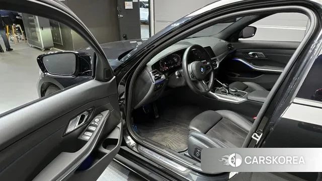 BMW 3 Series (G20) 2021 Черный из Кореи, фото 2