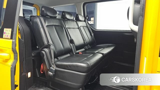 Hyundai Staria 2021 Желтый из Кореи, фото 2