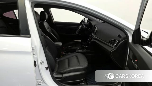 Hyundai Avante AD 2018 Белый из Кореи, фото 2