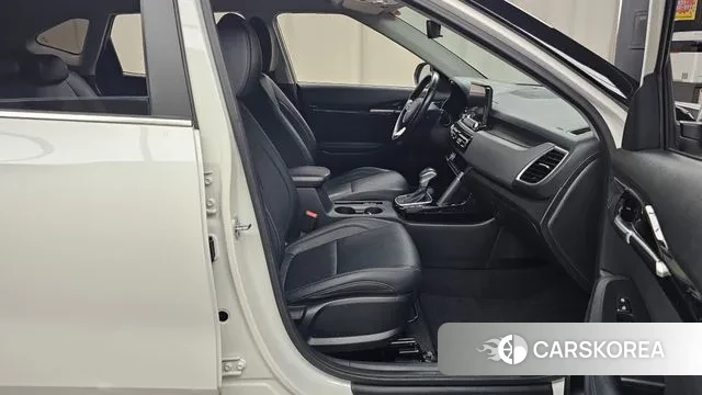 Kia Seltos 2022 Белый из Кореи, фото 2