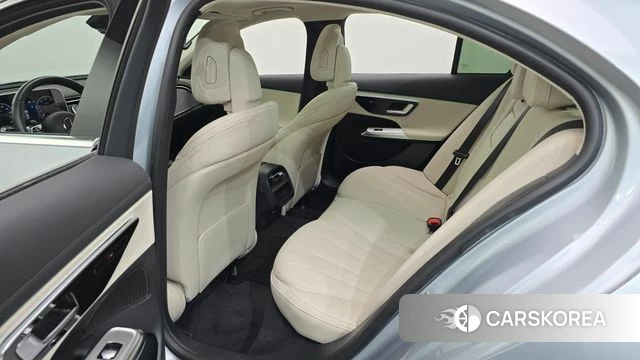 Mercedes-Benz E-Class W214 2025 Серебряный из Кореи, фото 2