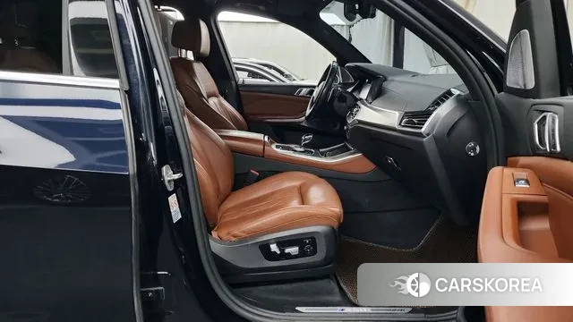 BMW X5 (G05) 2021 Черный из Кореи, фото 2