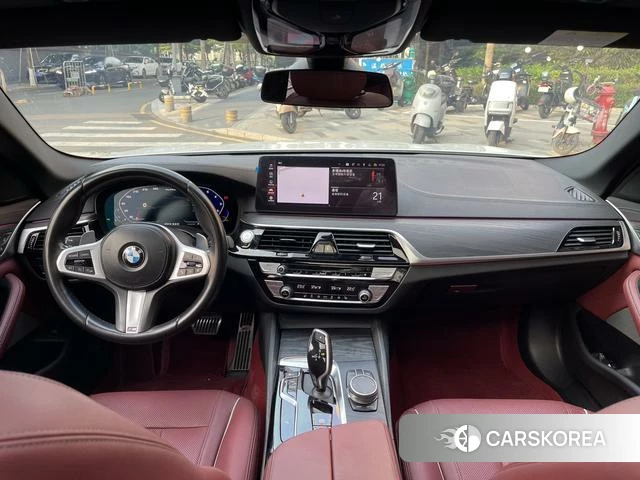 BMW 5 series 2021 Белый из Китая, фото 2