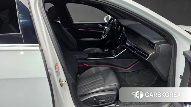 Audi A6 (C8) 2021 Белый из Кореи, фото 2