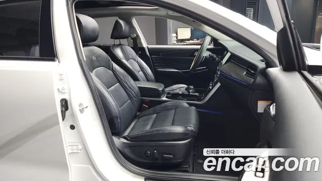 Kia K7 Premier Hybrid 2020 Белый из Кореи, фото 2