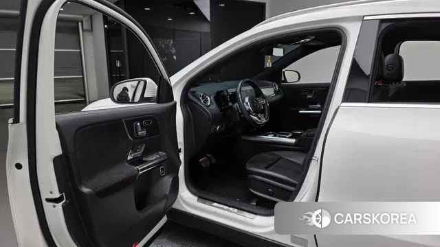 Mercedes-Benz GLA - Class H247 2021 Белый из Кореи, фото 2