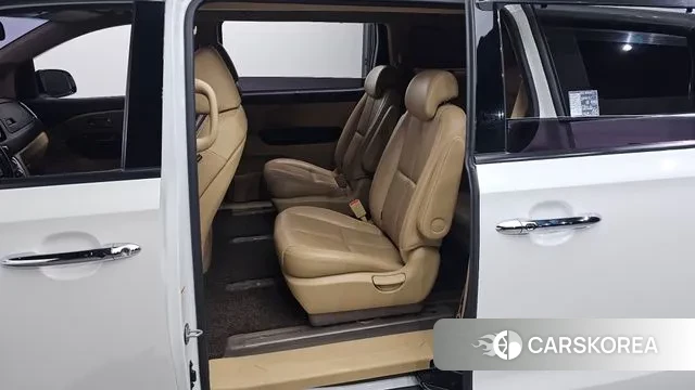 Kia The New Carnival 2018 Белый из Кореи, фото 2