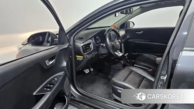 Kia Stonic 2018 Серый из Кореи, фото 2