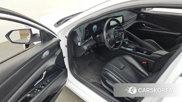 Hyundai Avante Hybrid (CN7) 2022 Белый из Кореи, фото 2