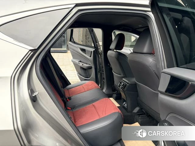 Lexus NX 2022 Серебристо-серый из Китая, фото 2