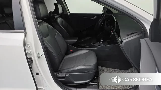 Kia Di Ol Nu Niro 2022 Белый из Кореи, фото 2