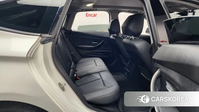 BMW 3 Series GT (F34) 2018 Белый из Кореи, фото 2