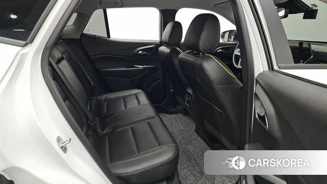 Chevrolet (GM Daewoo) Trax Crossover 2023 Белый из Кореи, фото 2