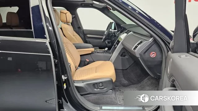 Land Rover Discovery 5 2025 Черный из Кореи, фото 2