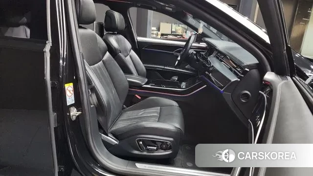 Audi A8 (D5) 2020 Черный из Кореи, фото 2